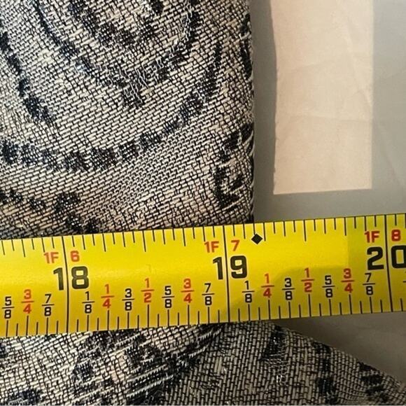 Chico’s Tan Metallic Faux Fur Mob Wife Glam Cuff Evening Jacket NWOT Size 4P - Picture 12 of 14